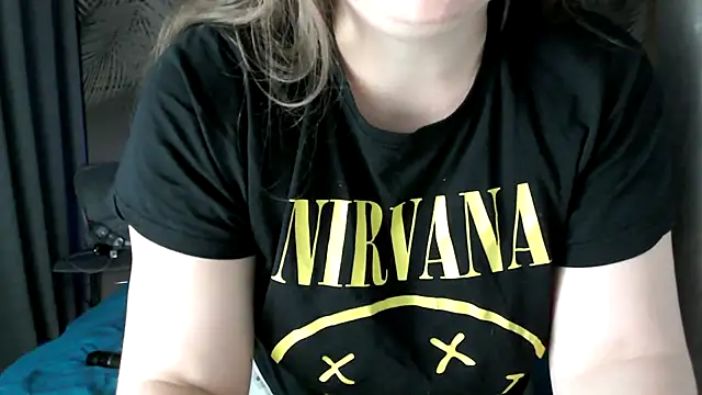 uliastar online show from November 26, 2025, 8:26 am