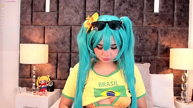 Snapshot of Petit-Rosse chatting on December 3, 2024, 5:23 pm Petit-Rosse online show from December 3, 2024, 5:23 pm