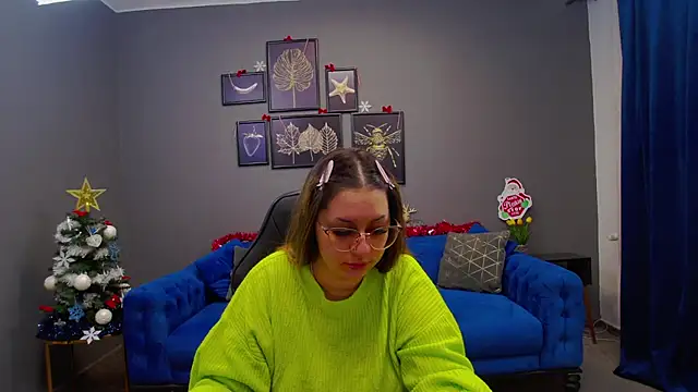 Katewalker  online show from December 13, 2024, 9:20 pm