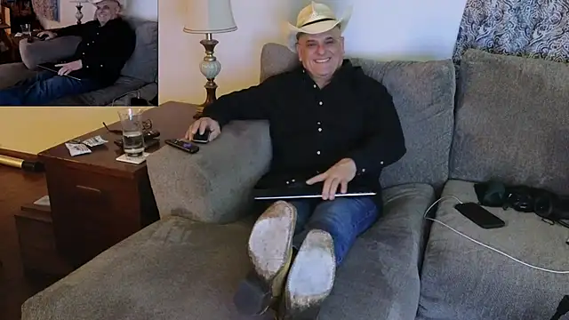 Foxhunt99 online show from February 27, 2025, 3:47 am