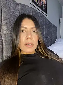 martina contreras online show from March 1, 2026, 9:06 pm