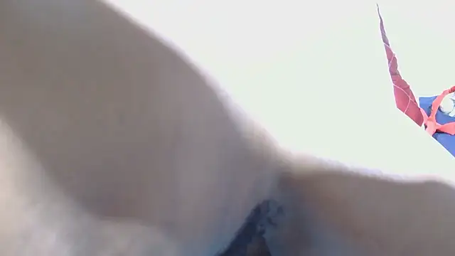 sluttylaura21 online show from January 10, 2026, 5:42 am