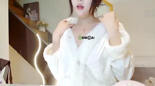 Serena-AU online show from March 5, 2025, 2:01 pm