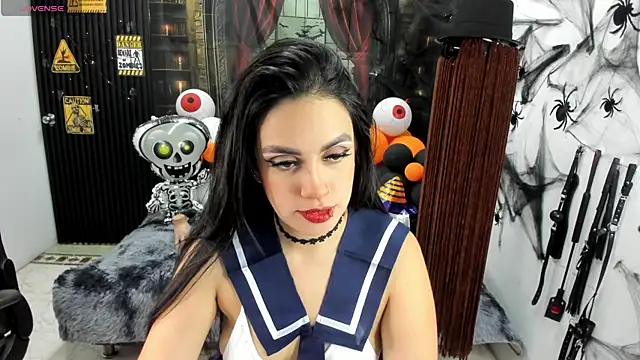 criss 21  online show from November 4, 2025, 8:08 pm