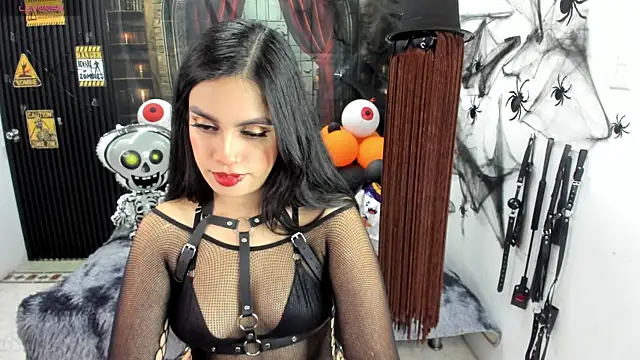 criss 21  online show from November 10, 2025, 8:08 pm