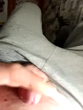 Snapshot of vovanchig787 chatting on February 15, 2026, 12:18 am vovanchig787 online show from February 15, 2026, 12:18 am