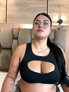 im mou  online show from October 29, 2025, 12:51 pm