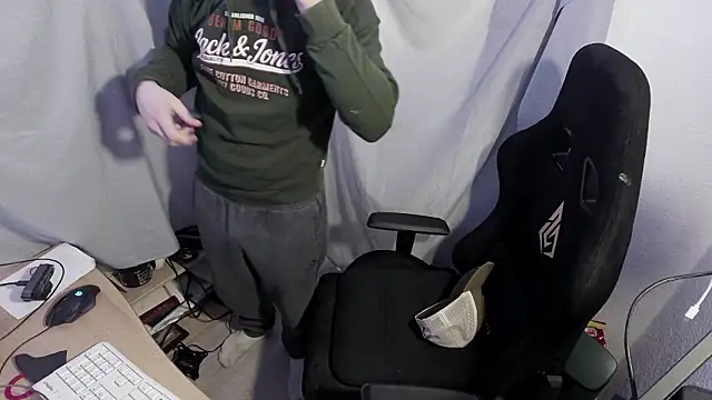 FunBoyPassiv online show from March 17, 2026, 7:39 pm