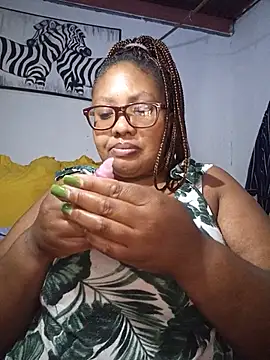 Snapshot of YELLOW_BONE chatting on May 9, 2026, 9:20 pm YELLOW BONE online show from May 9, 2026, 9:20 pm