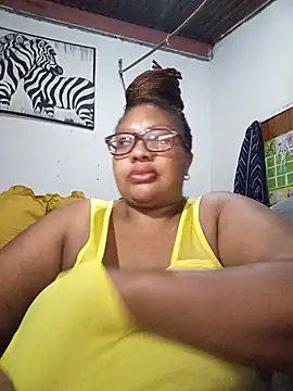 Snapshot of YELLOW_BONE chatting on May 27, 2026, 8:06 pm YELLOW BONE online show from May 27, 2026, 8:06 pm