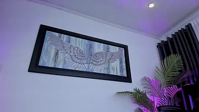 brianahill  online show from March 14, 2025, 10:38 pm