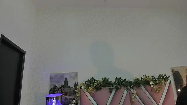 veronica salas online show from November 23, 2025, 2:06 pm