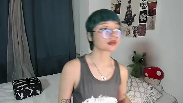 Snapshot of acid_candy_ chatting on October 22, 2025, 12:00 am acid candy  online show from October 22, 2025, 12:00 am