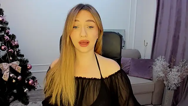 Snapshot of GracefulLook chatting on January 10, 2025, 12:26 pm GracefulLook online show from January 10, 2025, 12:26 pm