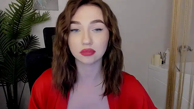 Snapshot of GracefulLook chatting on February 15, 2025, 1:42 am GracefulLook online show from February 15, 2025, 1:42 am