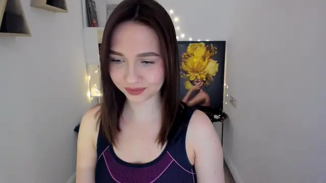 Snapshot of GracefulLook chatting on March 18, 2025, 10:48 pm GracefulLook online show from March 18, 2025, 10:48 pm