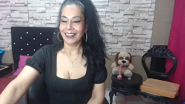 Snapshot of MarianaNight02 chatting on November 20, 2025, 4:45 am MarianaNight02 online show from November 20, 2025, 4:45 am