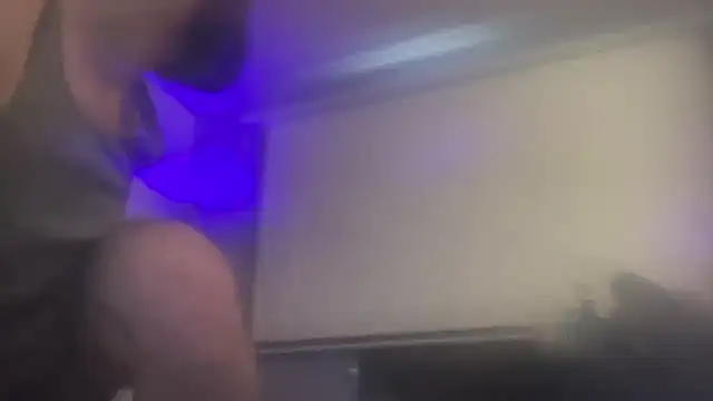 Snapshot of Fr4nk1eFFuxxx chatting on January 8, 2026, 2:41 pm Fr4nk1eFFuxxx online show from January 8, 2026, 2:41 pm