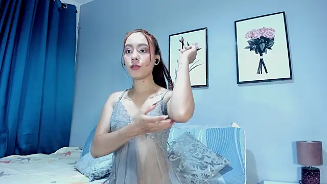 Estrella Duran online show from March 15, 2026, 3:18 pm