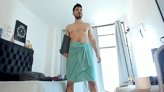 Snapshot of JohanyLatino chatting on March 2, 2025, 6:19 pm JohanyLatino online show from March 2, 2025, 6:19 pm