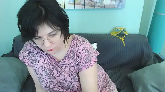 EverlyRays online show from February 20, 2025, 7:34 am