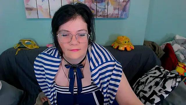 EverlyRays online show from April 17, 2026, 7:22 am