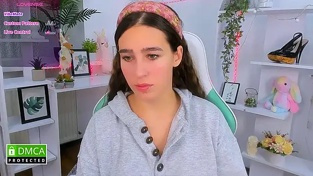  Eliizabeth  online show from October 14, 2025, 8:53 pm