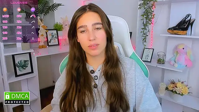  Eliizabeth  online show from October 23, 2025, 9:46 pm