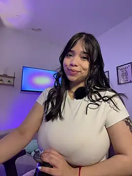 Snapshot of tati_reyess chatting on April 26, 2026, 11:52 am tati reyess online show from April 26, 2026, 11:52 am