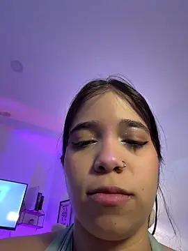 Snapshot of tati_reyess chatting on May 18, 2026, 12:22 pm tati reyess online show from May 18, 2026, 12:22 pm