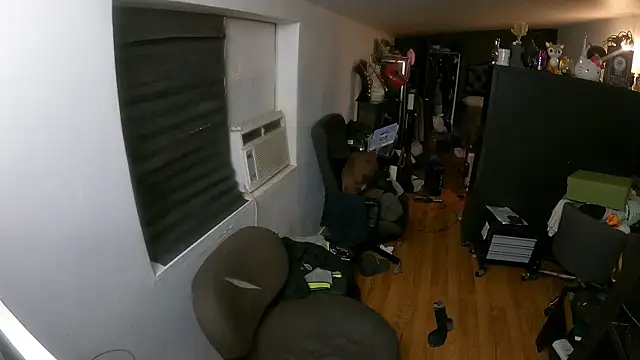 Snapshot of leanjamesdean chatting on January 16, 2025, 5:32 am leanjamesdean online show from January 16, 2025, 5:32 am