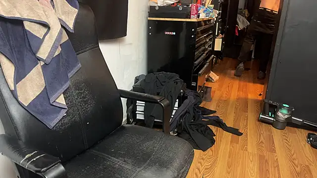 leanjamesdean online show from April 5, 2026, 5:04 am