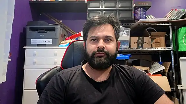 Sakhtlaundaz online show from December 15, 2025, 1:04 pm