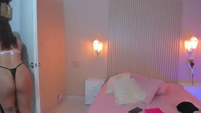 EmilyEvans7 online show from September 28, 2025, 7:19 pm