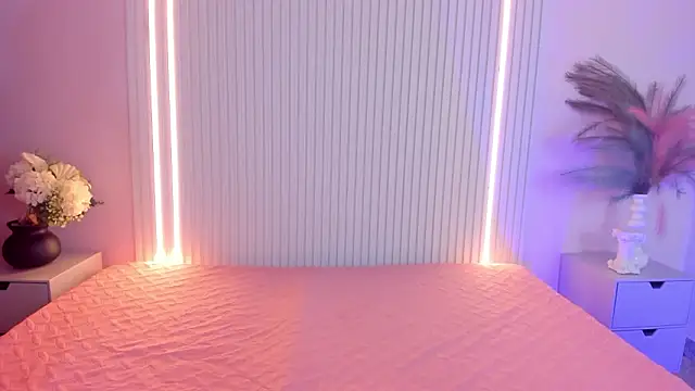 EmilyEvans7 online show from February 4, 2026, 3:40 pm