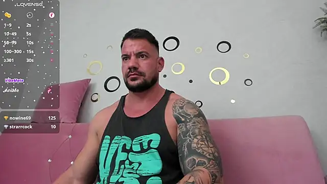 Snapshot of musclemonster31 chatting on January 20, 2025, 3:37 am musclemonster31 online show from January 20, 2025, 3:37 am