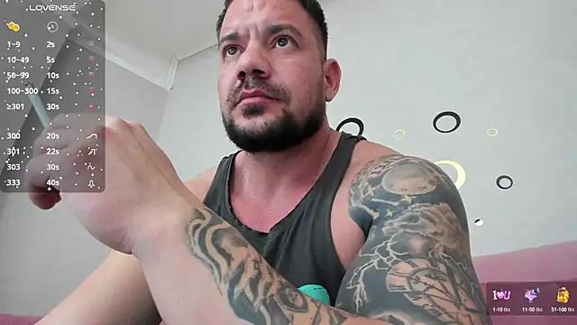 Snapshot of musclemonster31 chatting on February 6, 2025, 1:16 am musclemonster31 online show from February 6, 2025, 1:16 am