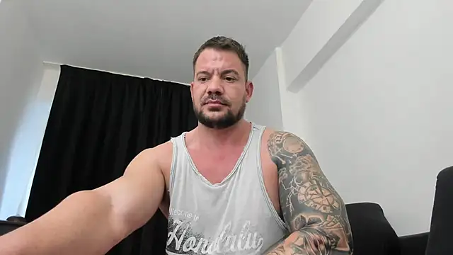 Snapshot of musclemonster31 chatting on March 1, 2025, 11:50 am musclemonster31 online show from March 1, 2025, 11:50 am