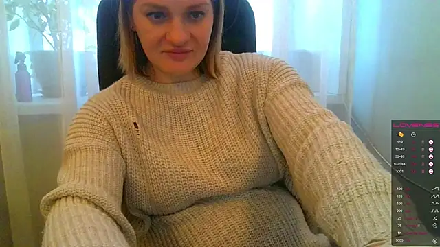 Snapshot of EndlessLustX chatting on December 17, 2024, 9:50 am EndlessLustX online show from December 17, 2024, 9:50 am