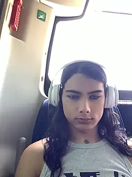 calliemaggotbone online show from June 21, 2026, 12:08 pm