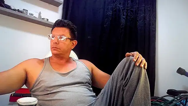 pedropicapi online show from April 30, 2026, 1:56 am