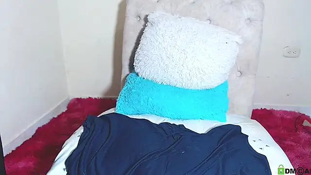 natasha jm online show from September 14, 2025, 3:27 am