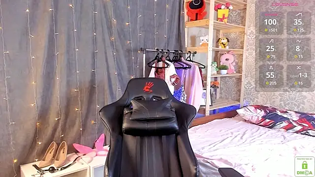 Snapshot of Michel_Momsen chatting on March 20, 2025, 6:42 pm Michel Momsen online show from March 20, 2025, 6:42 pm