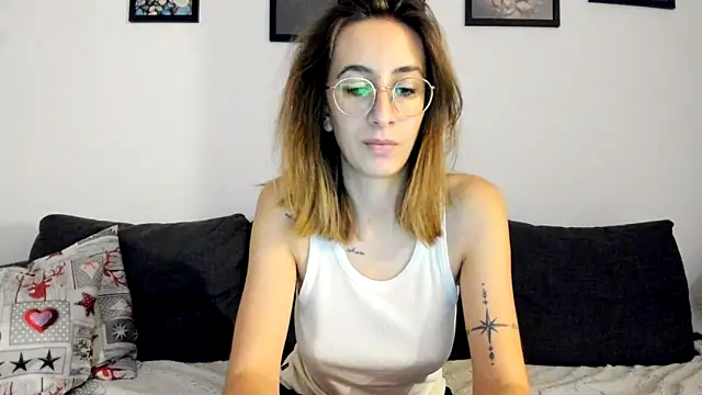 DesireMore90 online show from January 10, 2025, 11:18 pm