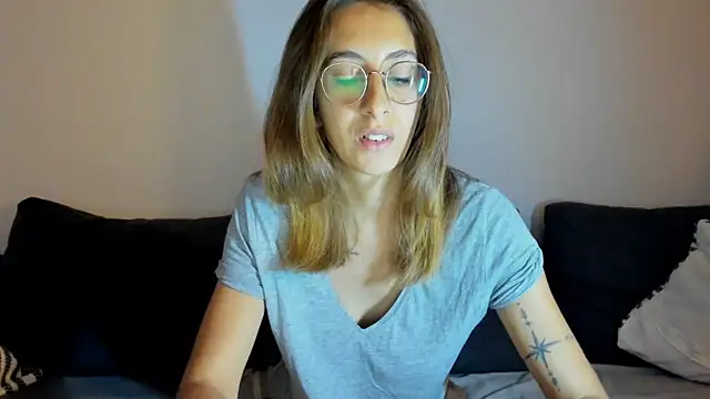 DesireMore90 online show from September 17, 2025, 6:31 pm