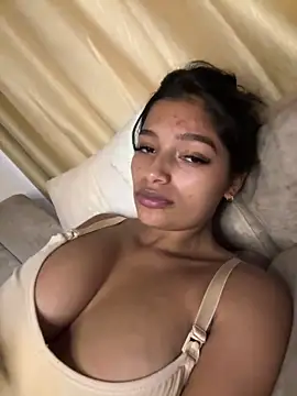 AgathaGeorgiou online show from October 6, 2025, 10:07 pm