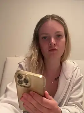 mariemelissah online show from March 5, 2025, 1:50 pm