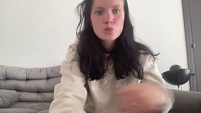 Snapshot of mariemelissah chatting on January 18, 2026, 8:40 am mariemelissah online show from January 18, 2026, 8:40 am