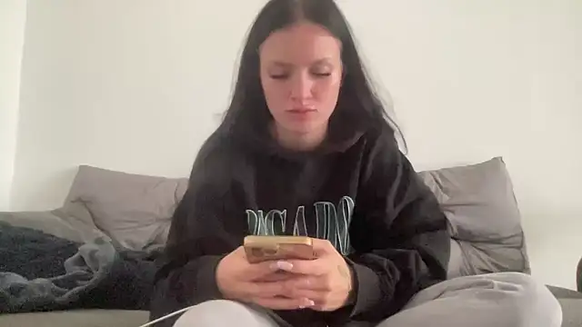 Snapshot of mariemelissah chatting on February 13, 2026, 10:11 am mariemelissah online show from February 13, 2026, 10:11 am