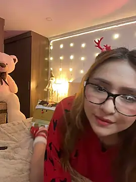 vanesaa blake online show from December 17, 2025, 3:01 am